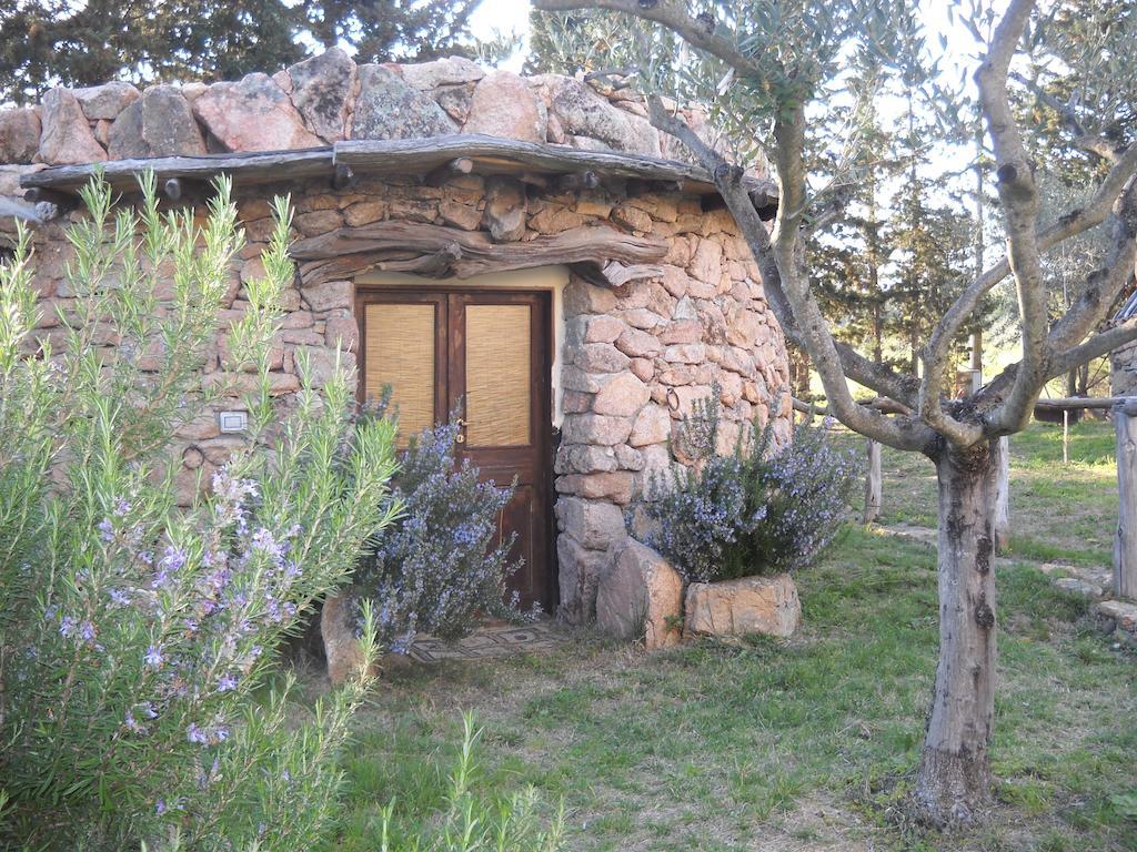 Munduge B&B Lotzorai Δωμάτιο φωτογραφία