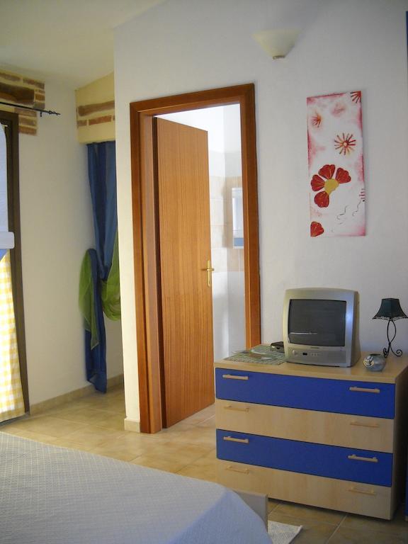 Munduge B&B Lotzorai Εξωτερικό φωτογραφία