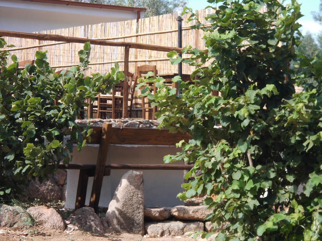 Munduge B&B Lotzorai Εξωτερικό φωτογραφία